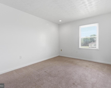 820 Locust Street - Photo Thumbnail 11