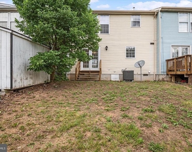 206 Emily Lane - Photo Thumbnail 13