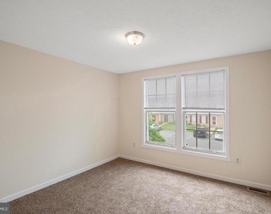 206 Emily Lane - Photo Thumbnail 10
