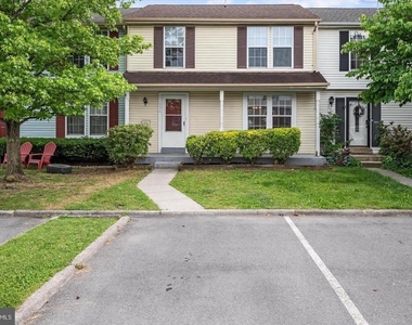 206 Emily Lane - Photo Thumbnail 1