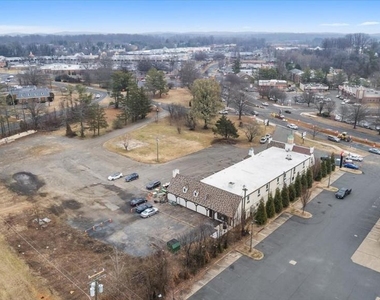 380 Broadview Avenue - Photo Thumbnail 19