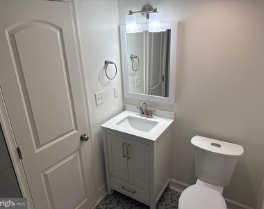 380 Broadview Avenue - Photo Thumbnail 7