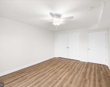 380 Broadview Avenue - Photo Thumbnail 12