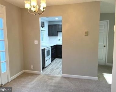 2983 S Columbus Street - Photo Thumbnail 4