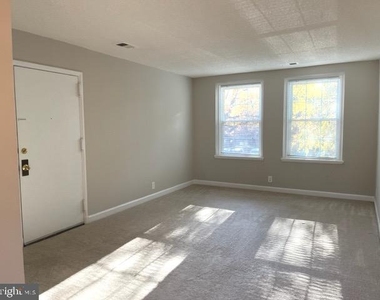 2983 S Columbus Street - Photo Thumbnail 1