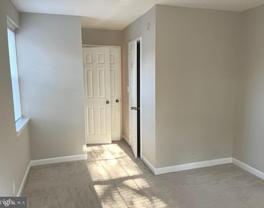 2983 S Columbus Street - Photo Thumbnail 8