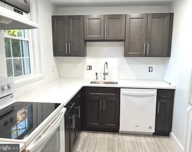 2983 S Columbus Street - Photo Thumbnail 5