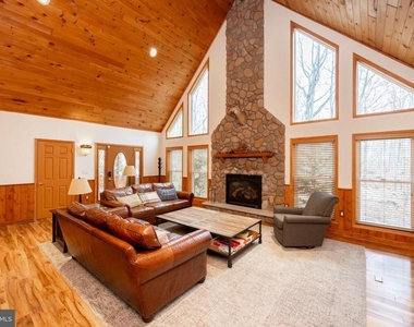 1212 Acacia - Photo Thumbnail 19