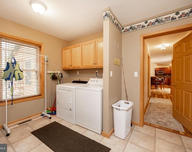 1212 Acacia - Photo Thumbnail 33