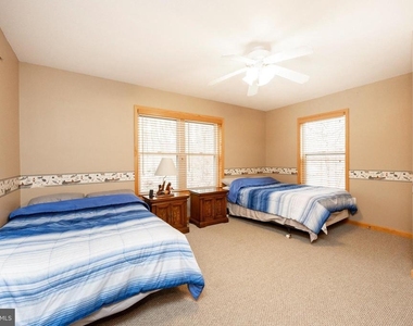 1212 Acacia - Photo Thumbnail 35