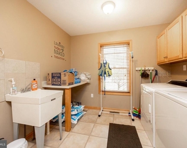 1212 Acacia - Photo Thumbnail 34