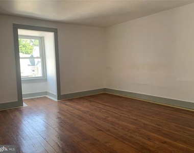 234 E Mauch Chunk Street - Photo Thumbnail 10