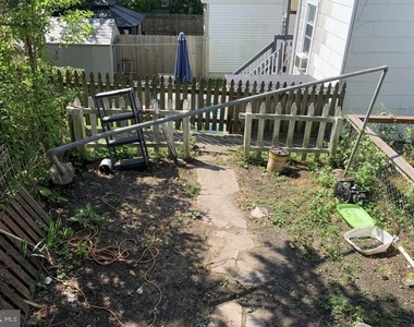 234 E Mauch Chunk Street - Photo Thumbnail 12
