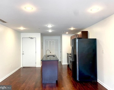 1816 N Front St - Photo Thumbnail 5