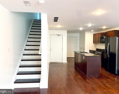 1816 N Front St - Photo Thumbnail 10