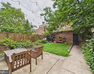 4635 Spruce Street - Photo Thumbnail 9