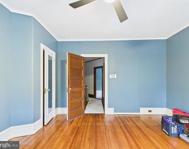 4635 Spruce Street - Photo Thumbnail 3