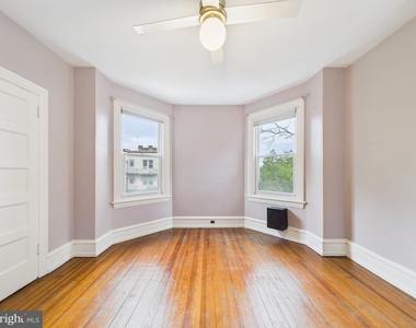 4635 Spruce Street - Photo Thumbnail 7