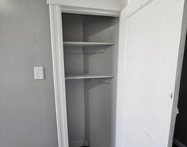 752 E Tioga Street - Photo Thumbnail 18