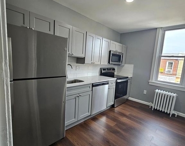 752 E Tioga Street - Photo Thumbnail 17