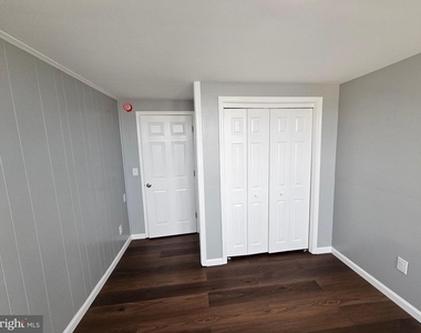 752 E Tioga Street - Photo Thumbnail 9
