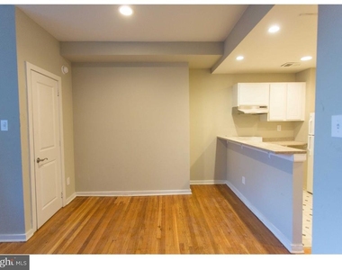 413 S 11th Street - Photo Thumbnail 5