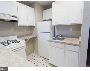 413 S 11th Street - Photo Thumbnail 6