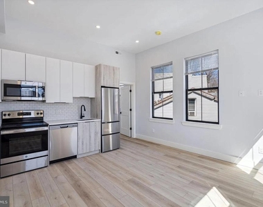 3439-1 Lancaster Avenue - Photo Thumbnail 12