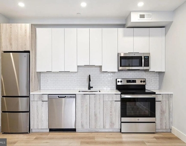 3439-1 Lancaster Avenue - Photo Thumbnail 20