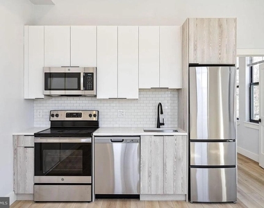 3439-1 Lancaster Avenue - Photo Thumbnail 13