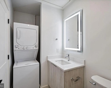 3439-1 Lancaster Avenue - Photo Thumbnail 23