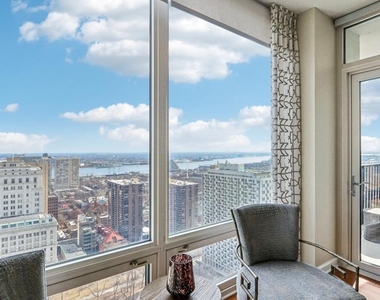206 W Washington Square - Photo Thumbnail 16