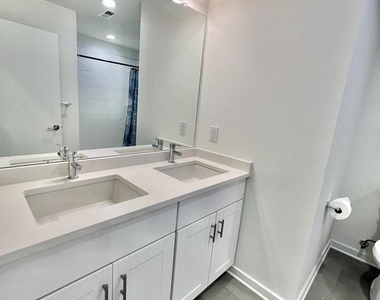 3103 Beachview Lane - Photo Thumbnail 27