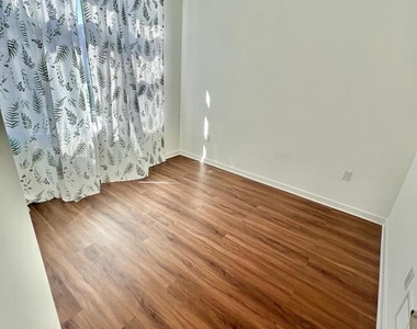 3103 Beachview Lane - Photo Thumbnail 33