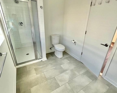 3103 Beachview Lane - Photo Thumbnail 43