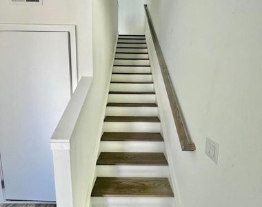 3103 Beachview Lane - Photo Thumbnail 6