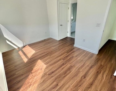 3103 Beachview Lane - Photo Thumbnail 39
