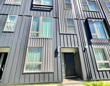 3103 Beachview Lane - Photo Thumbnail 1