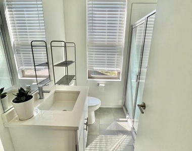 3103 Beachview Lane - Photo Thumbnail 36