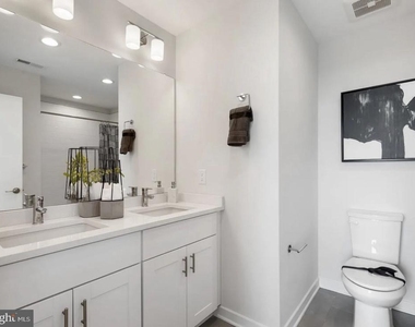 3103 Beachview Lane - Photo Thumbnail 47