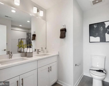 3103 Beachview Lane - Photo Thumbnail 44