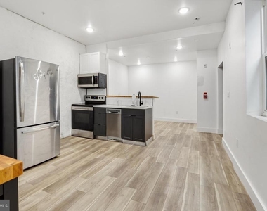 1153 N Front Street - Photo Thumbnail 7