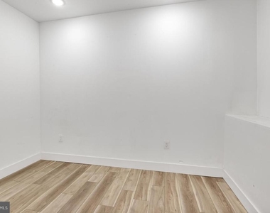 1153 N Front Street - Photo Thumbnail 11