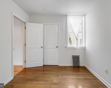 2024 Ridge Avenue - Photo Thumbnail 9
