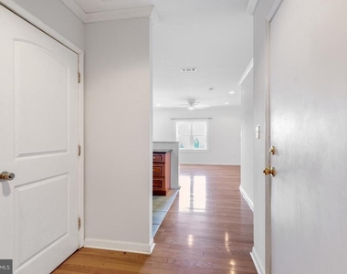 2024 Ridge Avenue - Photo Thumbnail 2
