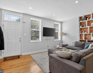 874 N 4th Street - Photo Thumbnail 2