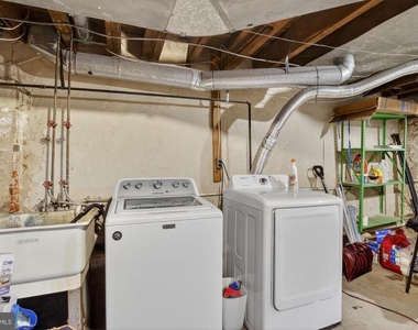 874 N 4th Street - Photo Thumbnail 12