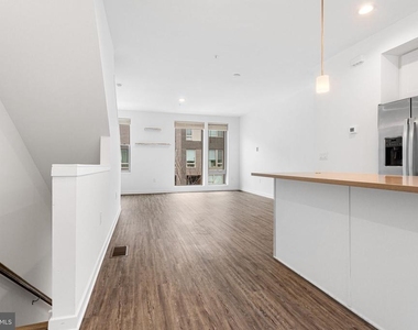 3121 Beach View Lane - Photo Thumbnail 11