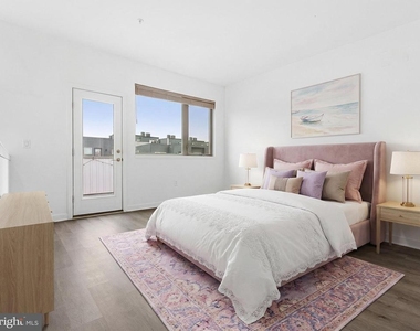3121 Beach View Lane - Photo Thumbnail 3