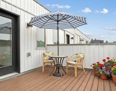3121 Beach View Lane - Photo Thumbnail 4